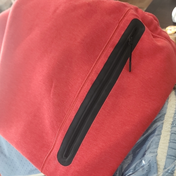 NWT Men's Nike Red Slim Fit Sweatpants...Medium - Picture 5 of 7